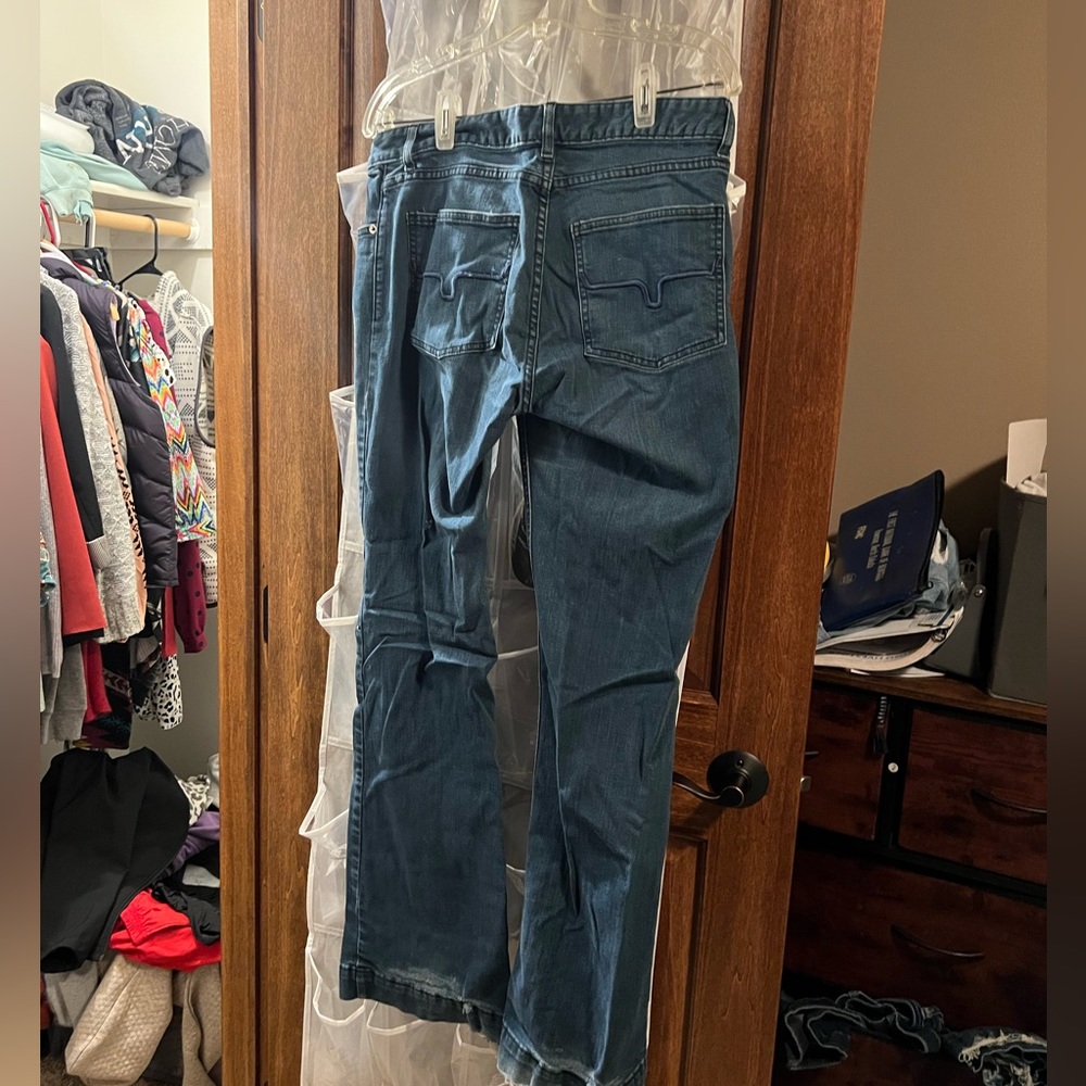 Slightly worn Kimes Jeanes 10/32